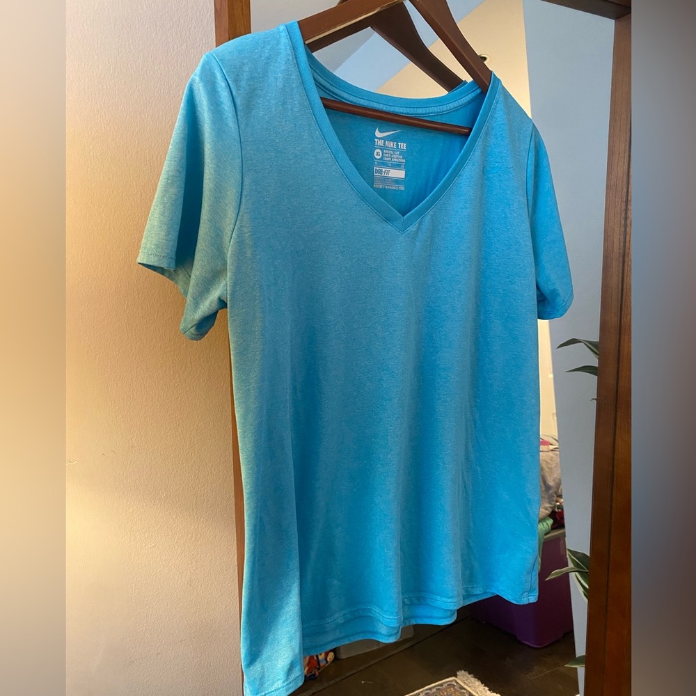 XL Nike Dri-Fit Tee (Athletic Cut)